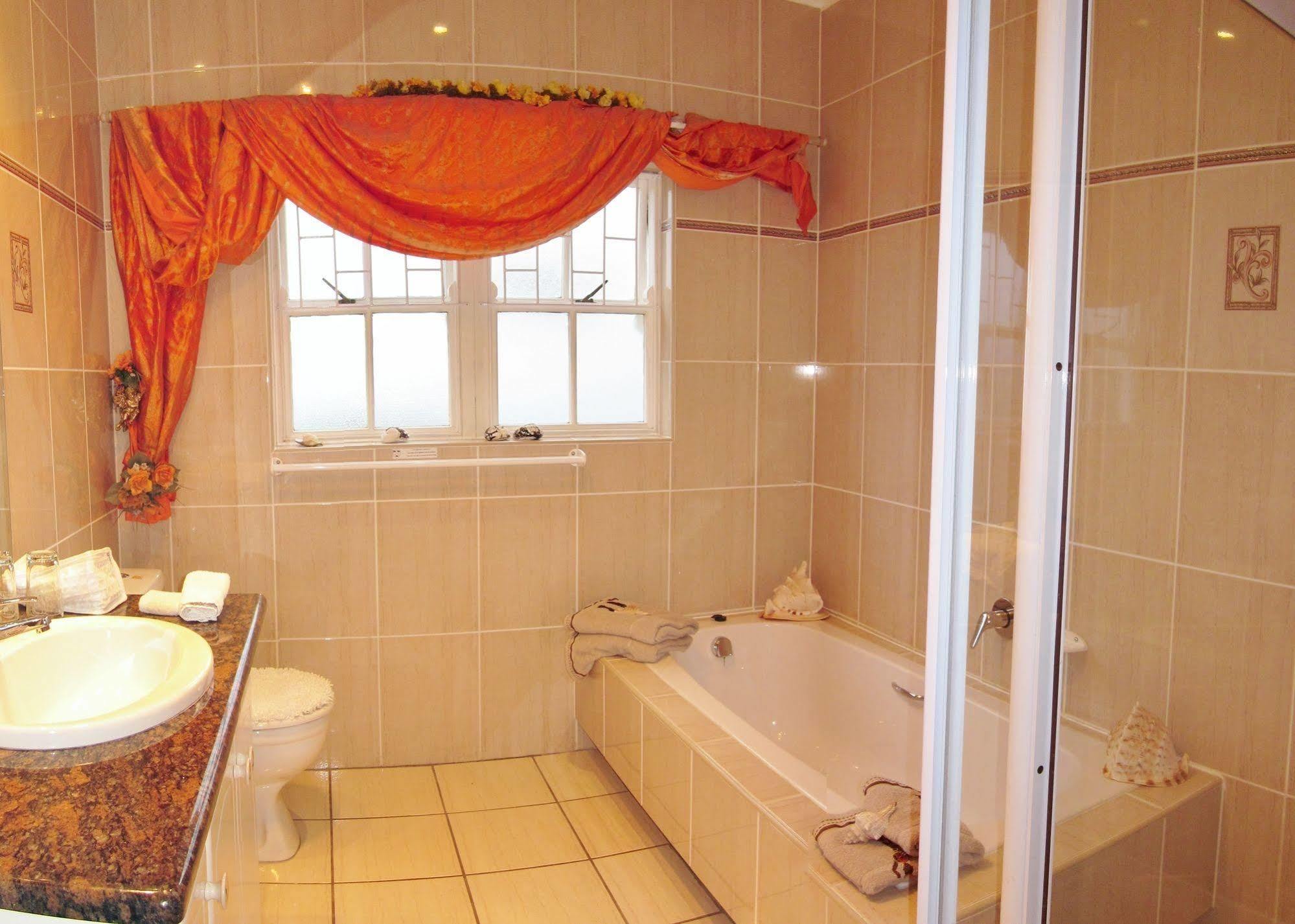 Von Abercron Residence Hermanus Luaran gambar